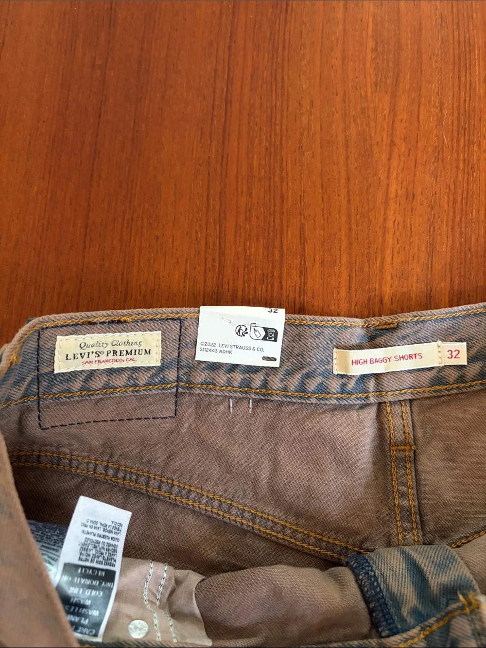 NWT Levi's Women's Brown Washed Denim High Baggy Shorts